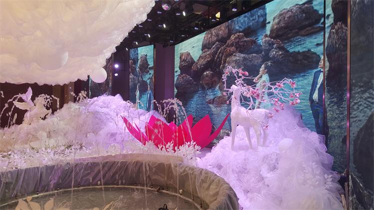 酒店创意机械（开合荷花）